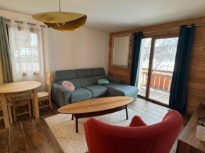 Appartement 60m² à 30m des pistes avec balcon et parking - FR-1-445-215